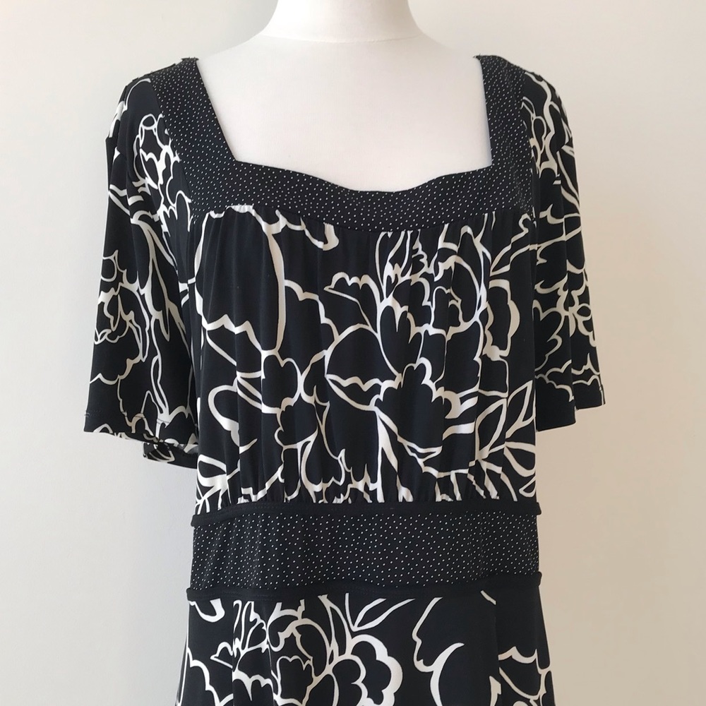 Lane Bryant Print Tie Waist Stretch Dress Sz 26/28 - Picture 2 of 6